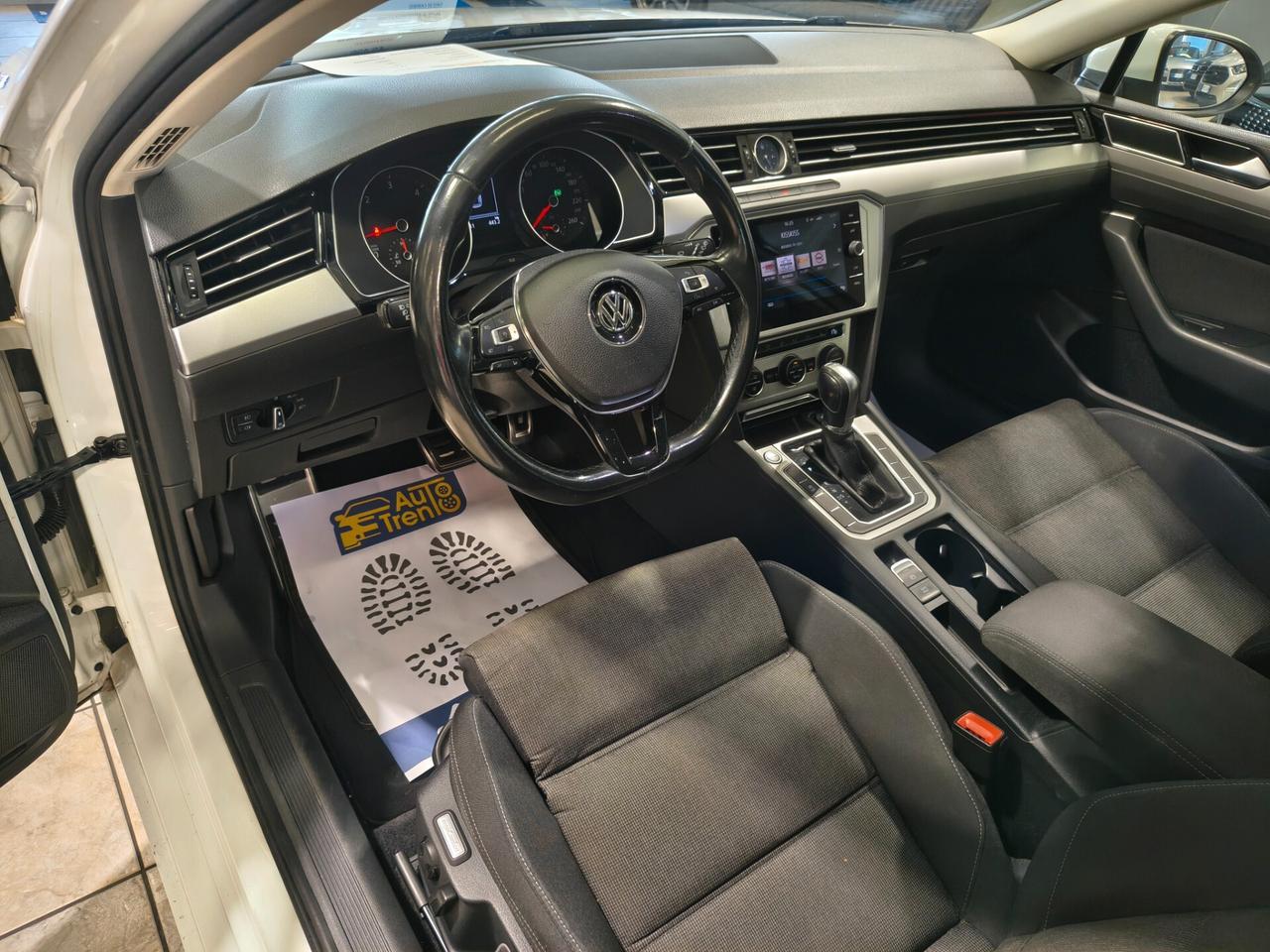 Volkswagen Passat 1.6 TDI SCR DSG Business BMT