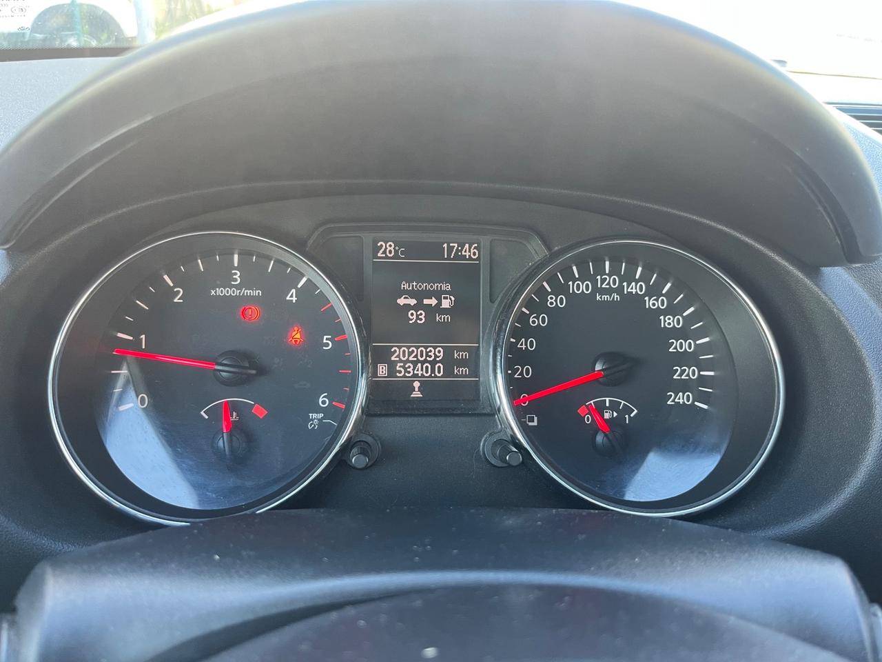 Nissan Qashqai 1.5 dCi DPF Acenta 2010 202.000 KM