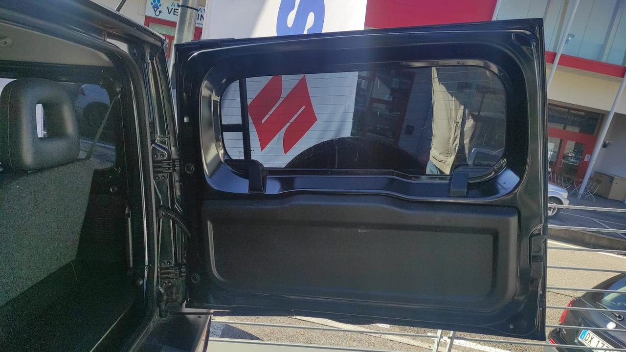 SUZUKI JIMNY 4X4 RIDOTTE 4 POSTI GANCIO TRAINO