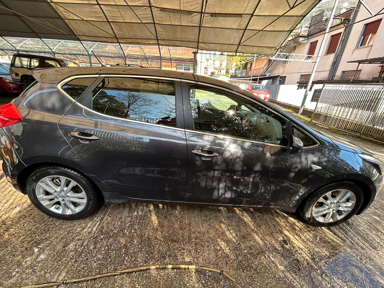 Kia Ceed cee'd 1.6 GDI DCT 5 porte Cool