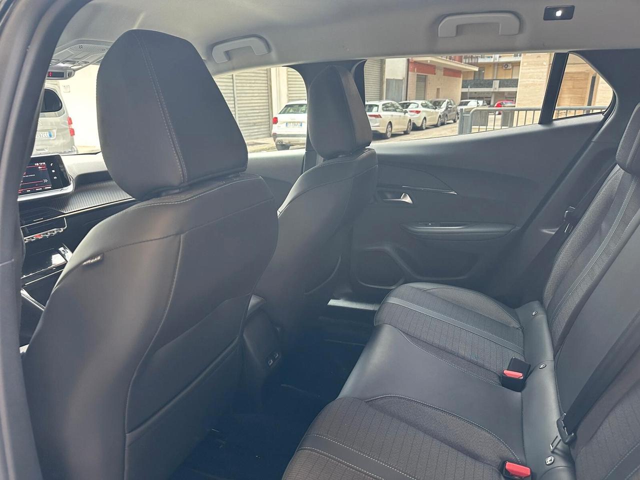 Peugeot 2008 BlueHDi 130CV EAT8 Allure Pack