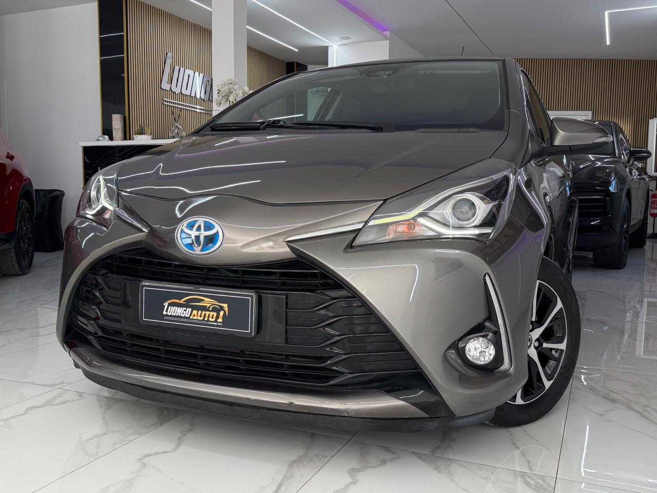 Toyota Yaris Hybrid Lounge Full Optional