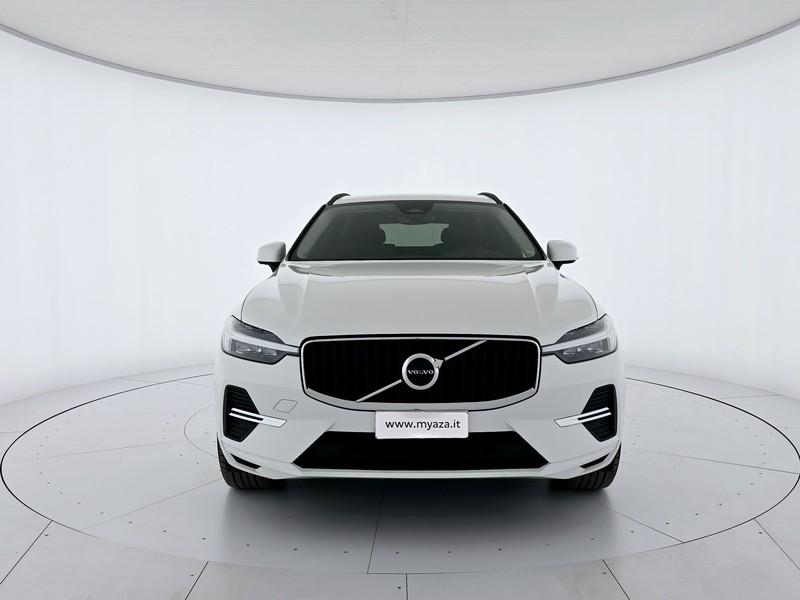 Volvo XC60 2.0 b4 momentum pro awd auto