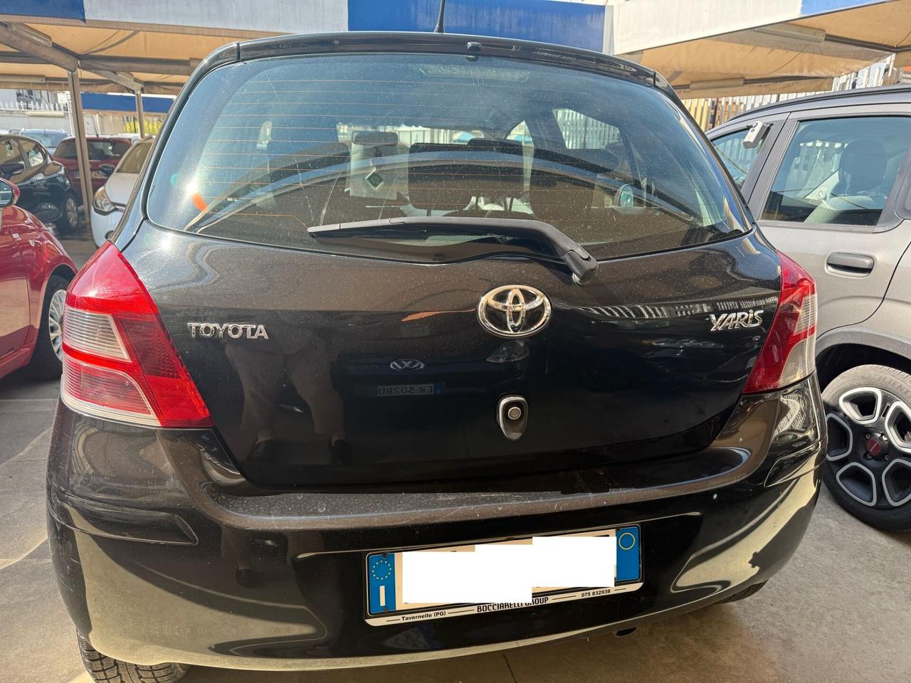 TOYOTA YARIS 1,3 BENZ.