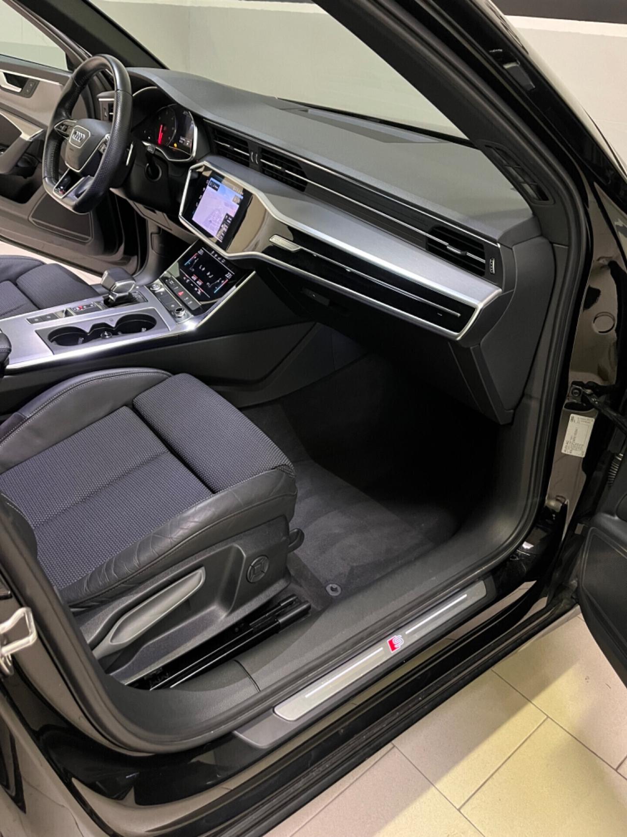 Audi A6 Avant 40 2.0 TDI S line *matrix