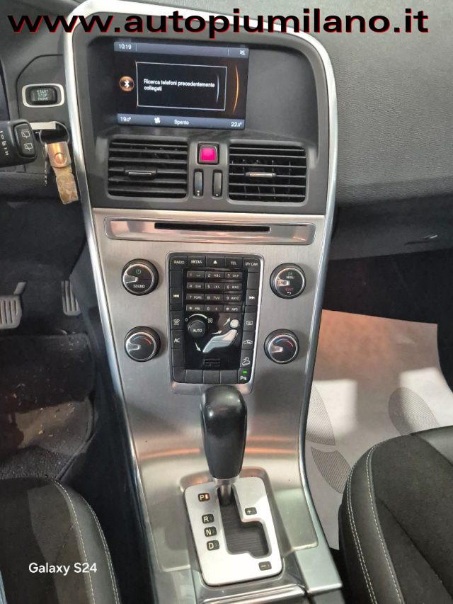 VOLVO XC60 D4 AWD Geartronic Kinetic