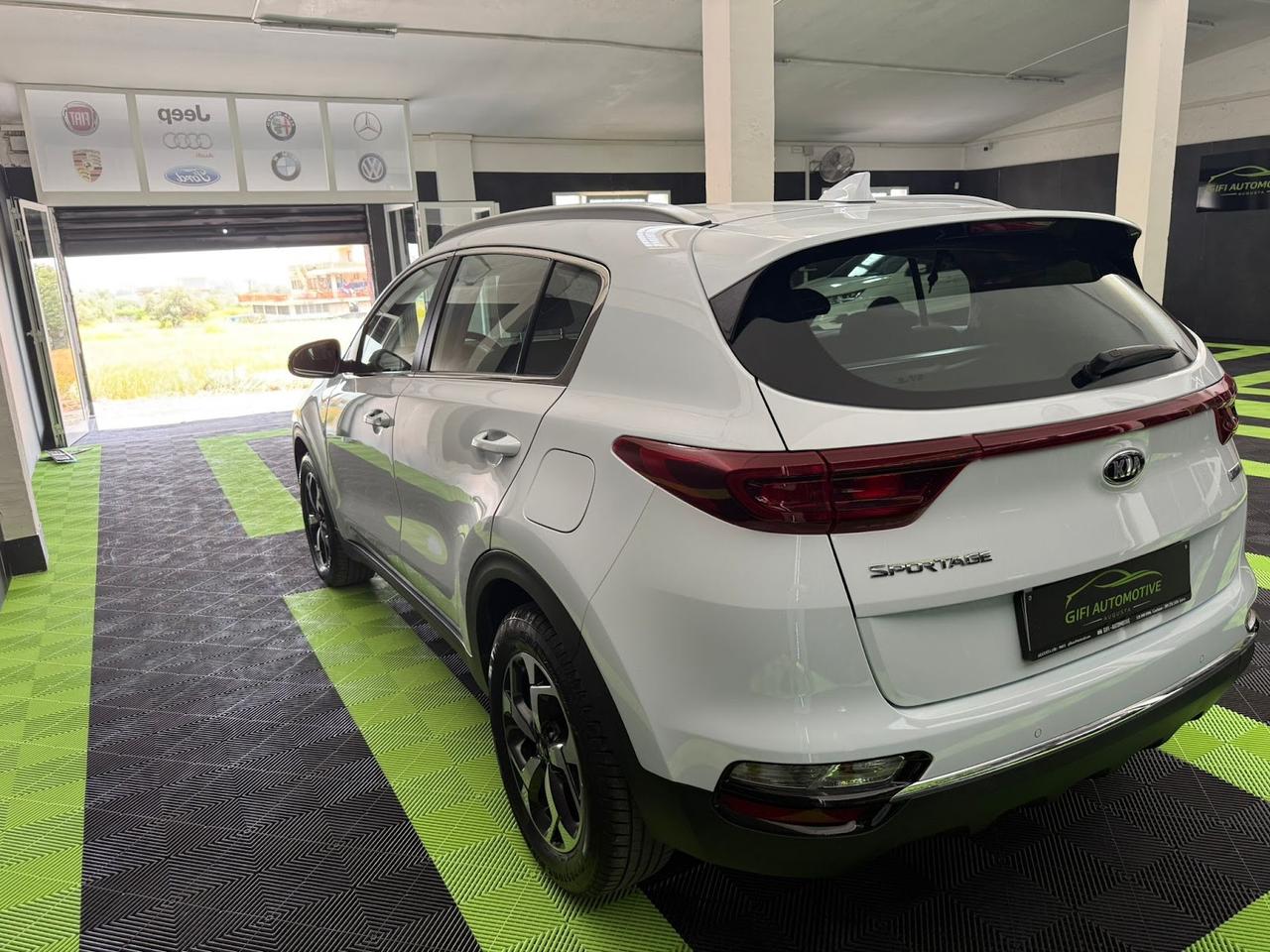Kia Sportage 1.6 Crdi MHEV Business
