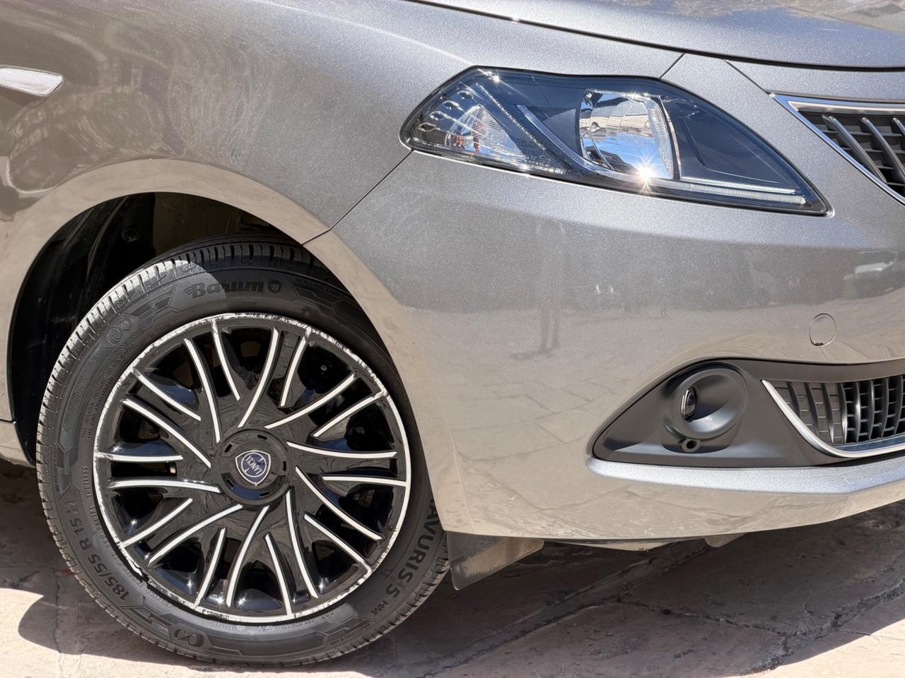 Lancia Ypsilon 1.0 FireFly 5 porte S&S Hybrid Ecochic Gold