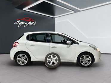 Peugeot 208 1.2 PURETECH 82 CV 5 porte Allure