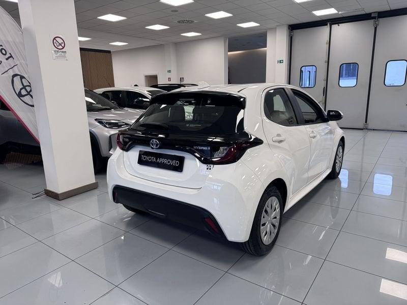Toyota Yaris Hybrid Active MY22