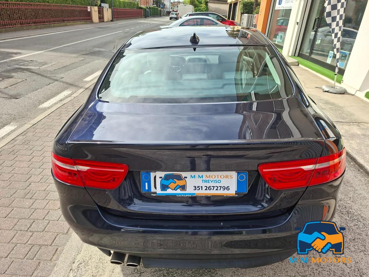 Jaguar XE Berlina XE 2.0d i4 Prestige Business edition 180cv auto my18