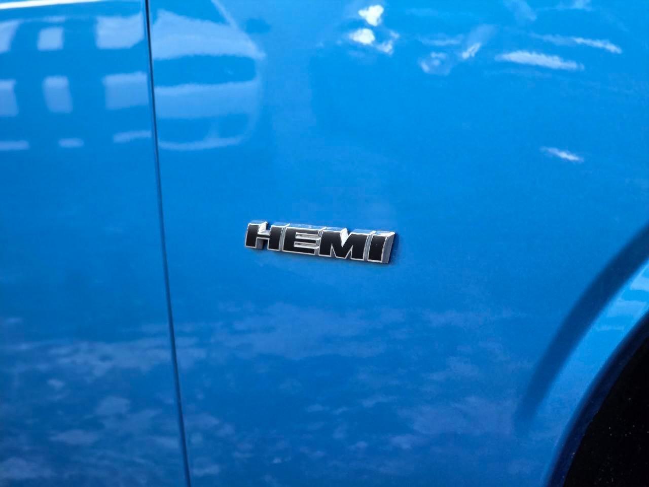 Dodge Challenger 5.7 HEMI V8 *IVA ESPOSTA