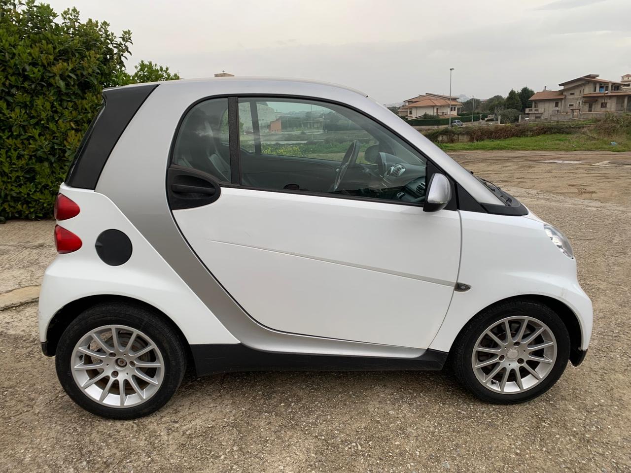 Smart ForTwo 1000 62 kW coupé passion