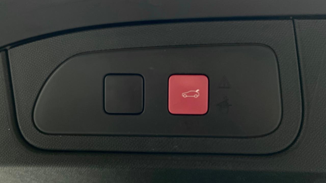 DS7 CROSSBACK 1.5 RIVOLI 130CV - VIRTUAL COCKPIT, PELLE, TETTO, NEOPATENTATI