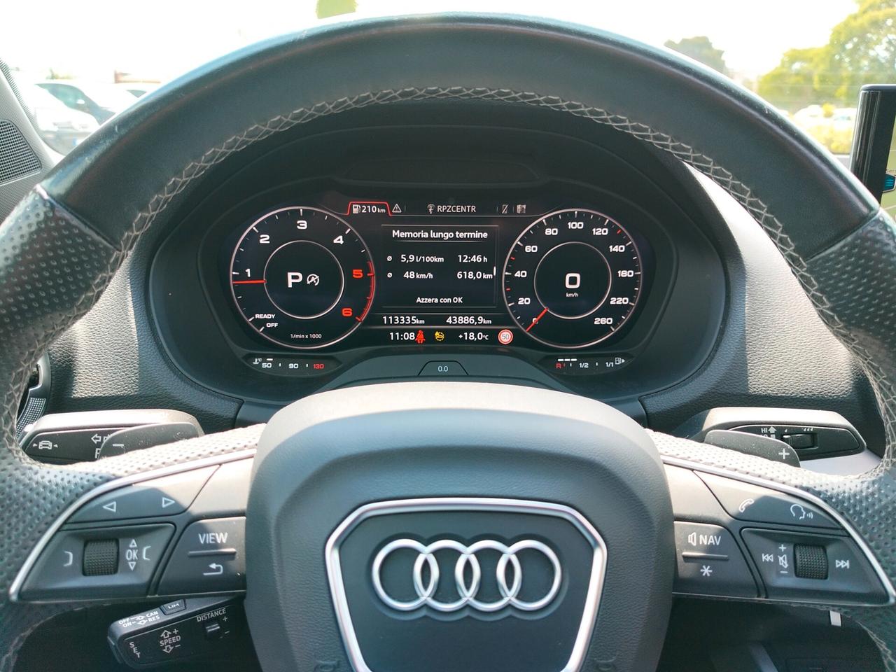 Audi Q2 35 TDI S tronic Identity Black