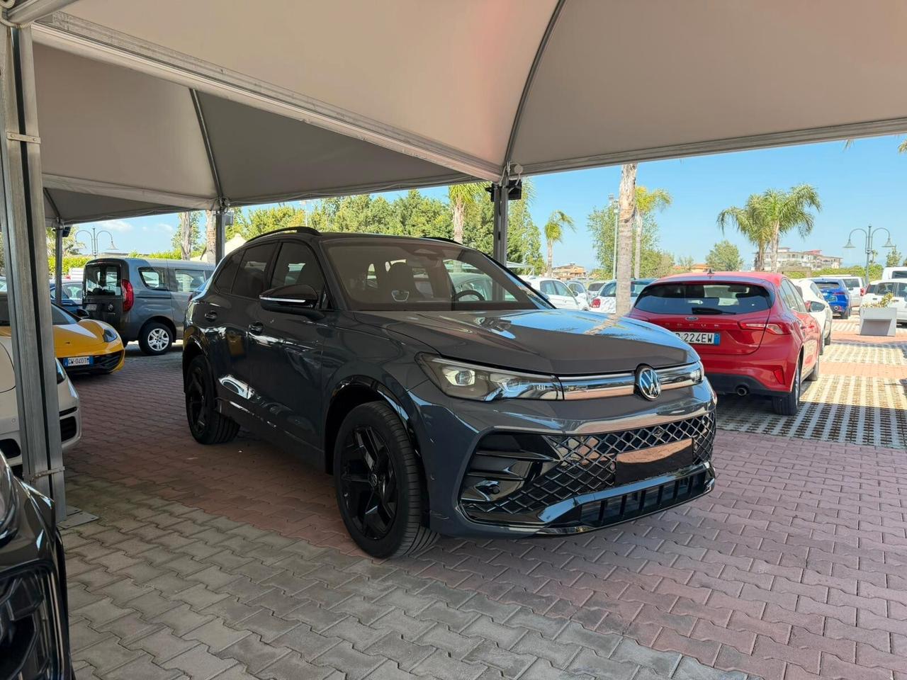 Volkswagen Tiguan 2.0 TDI 150 CV DSG R-Line