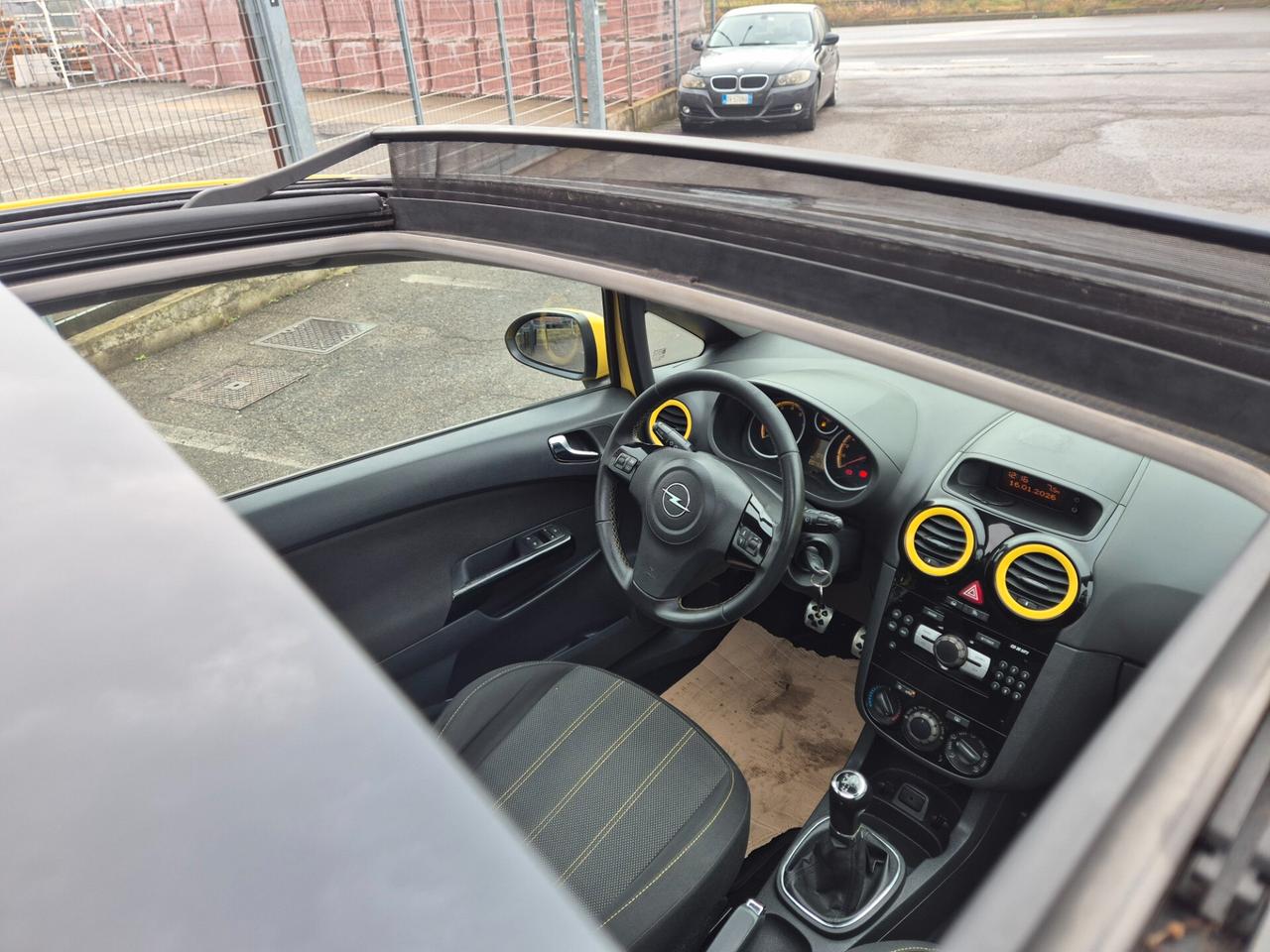 Opel Corsa 1.4 16V 3 porte b-color Euro 5