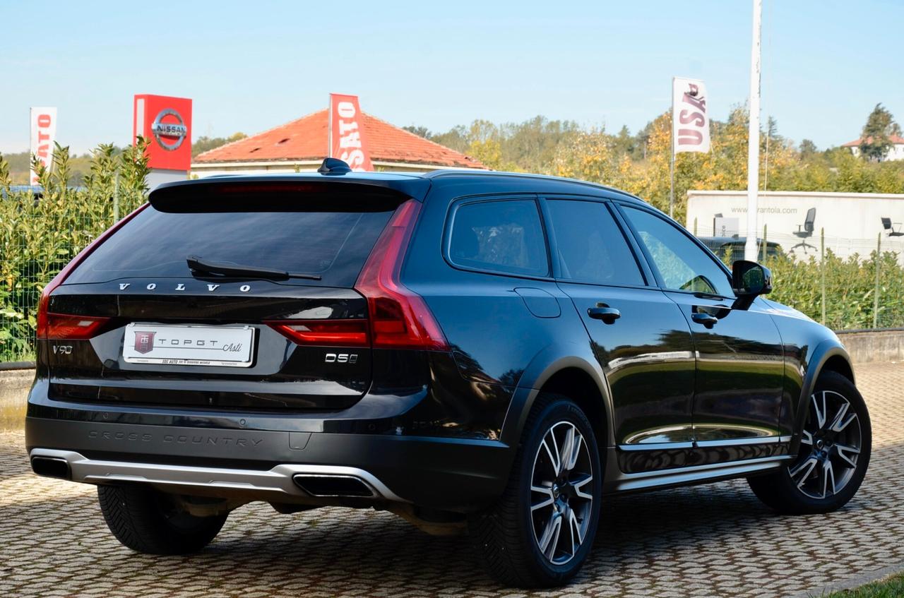 VOLVO V90 CROSS COUNTRY 2.0 OCEAN RACE D5 AWD 235cv GEARTRONIC, UFF ITALIANA, EURO 6B, FARI LED, NAVI, RETROCAMERA, PERMUTE