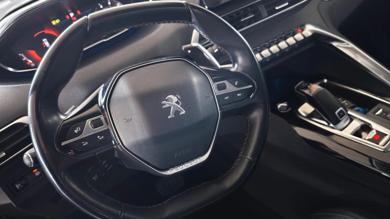 Peugeot 3008 BlueHDi 130 S&S EAT8 Allure