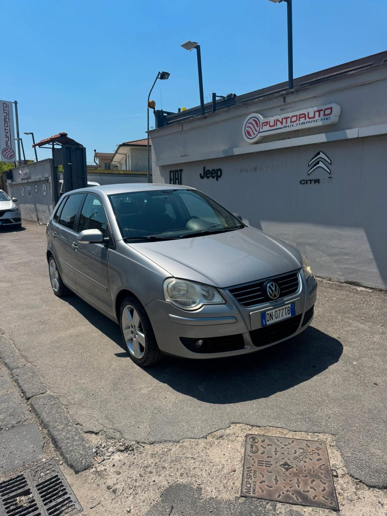 Volkswagen Polo 1.4/80CV TDI 5p. Sportline