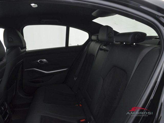BMW 320 Serie 3 d mhev 48V xdrive MSport auto
