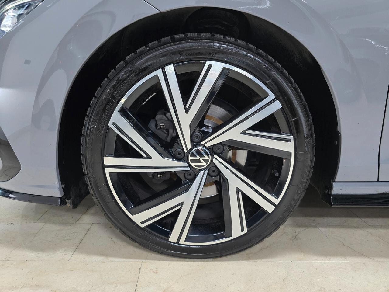 Volkswagen Golf 2.0 TDI 150 CV DSG SCR R-Line (Tetto panorama)