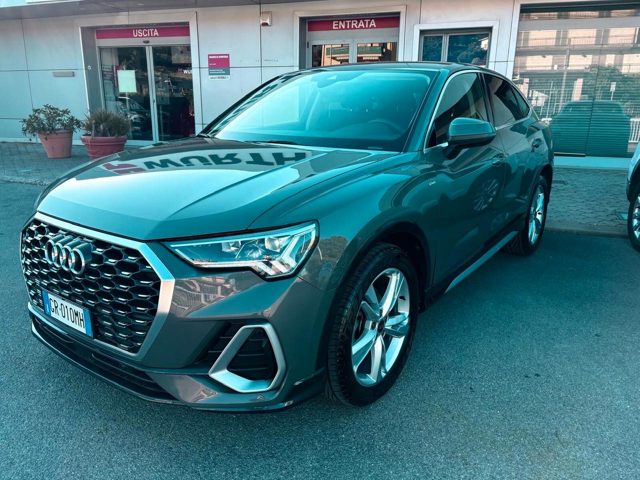 Audi Q3 35 TDI S-tronic S-line edition