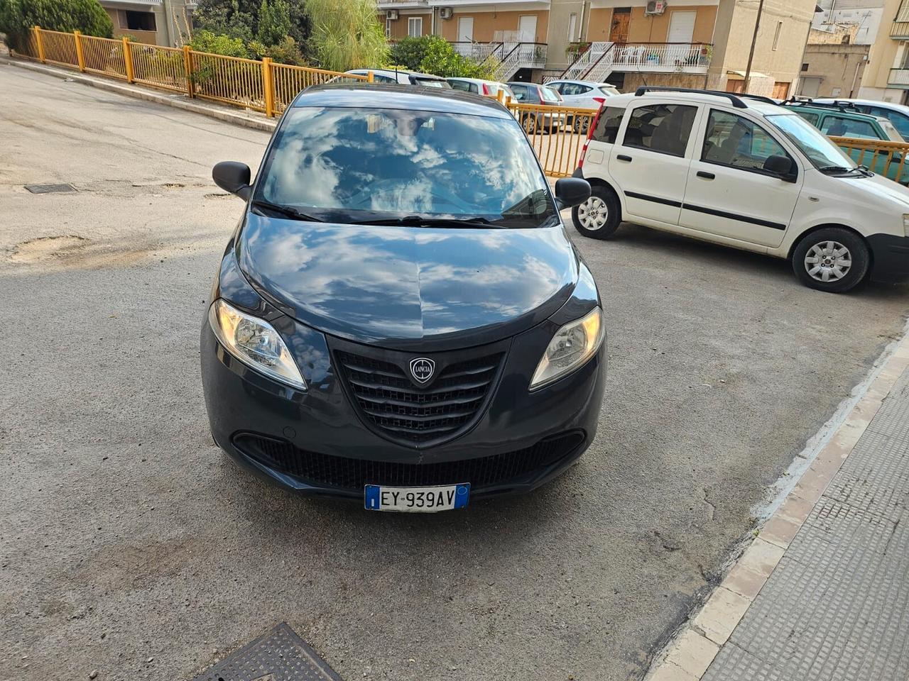 Lancia Ypsilon 1.2 69 CV 5 porte GPL Ecochic Gold