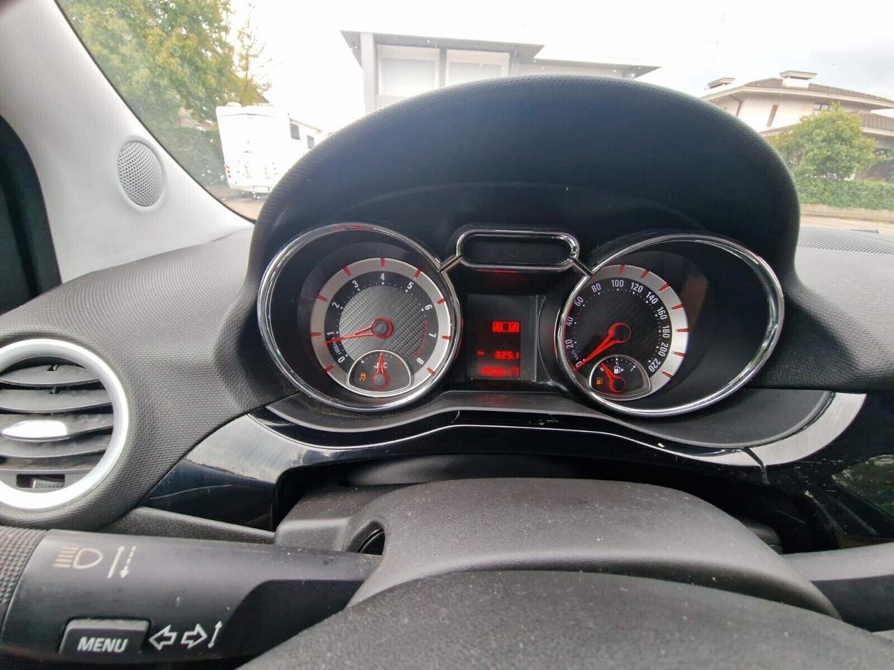 Opel Adam Rocks 1.2 70 CV Air