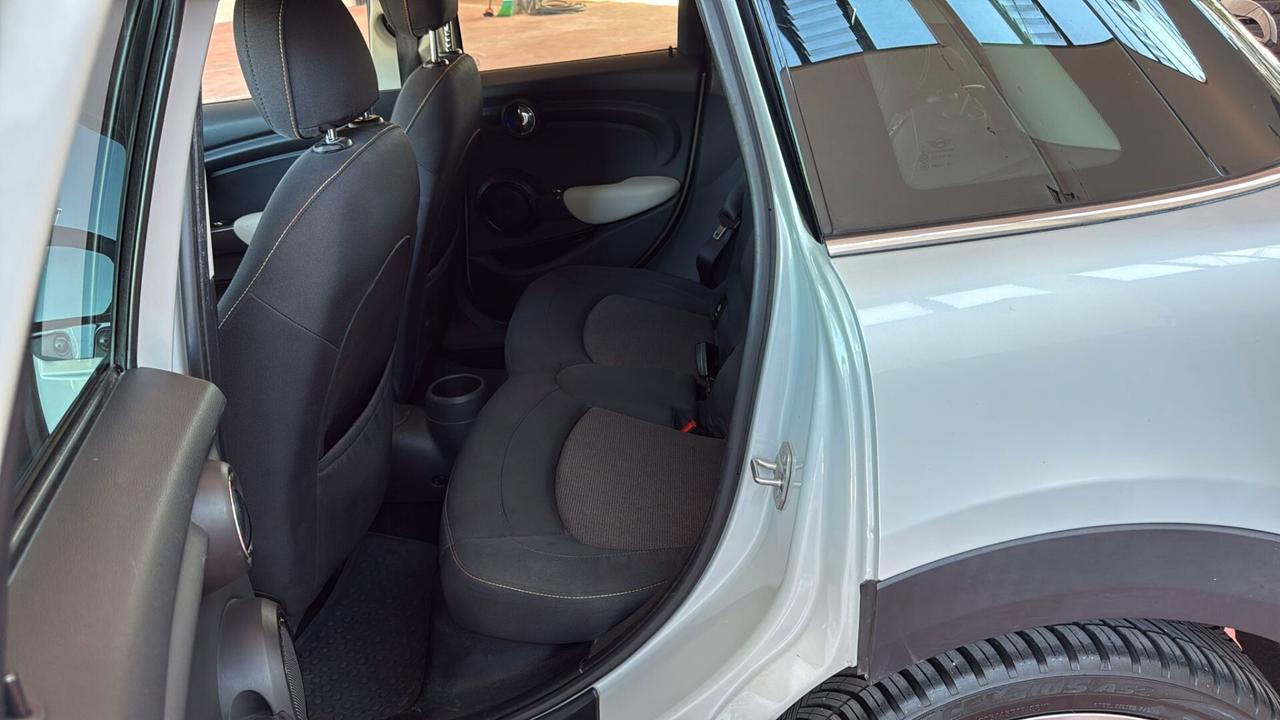 Mini 1.5 One D Business XL