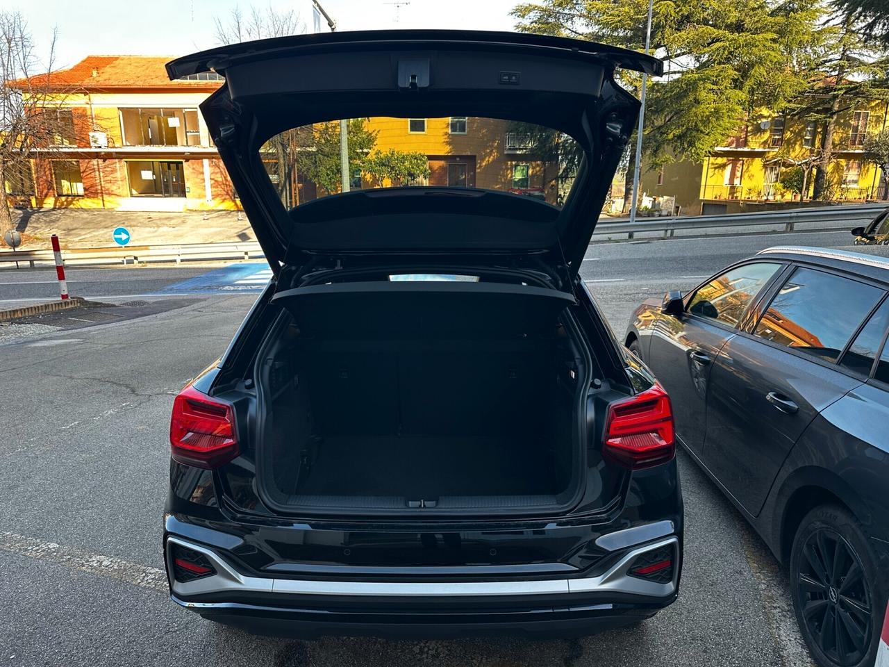 Audi Q2 35 TDI 2x S LINE_PANORAMA_FARI MATRIX_VIRTUAL_CAMERA_R18