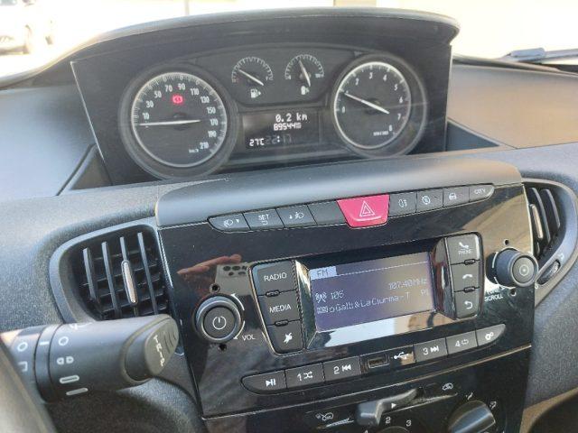 LANCIA Ypsilon 1.0 FireFly 5 porte S&S Hybrid Ecochic Silver