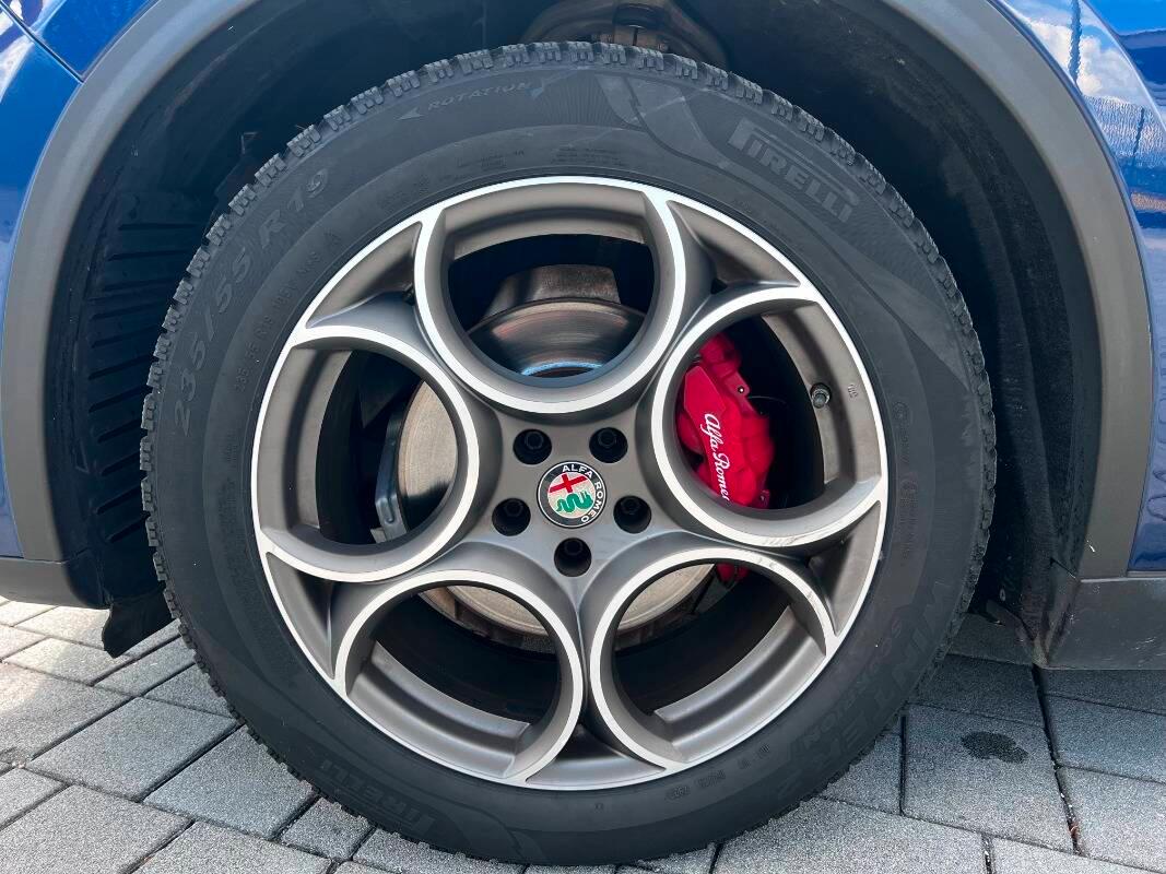 Alfa Romeo Stelvio 2.2 t Rosso Edizione rwd 160cv auto