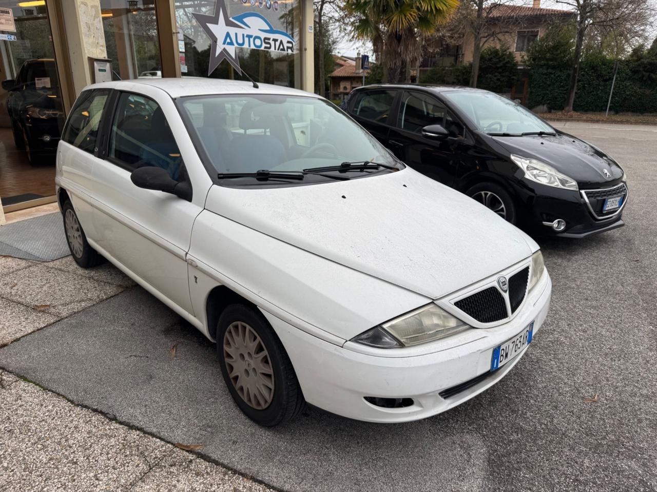 Lancia Y 1.2 BENZINA OK NEOPATENTAI