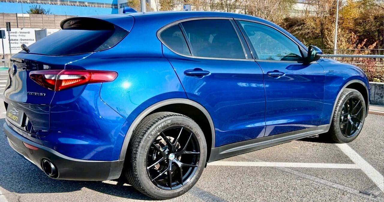 Alfa Romeo Stelvio 2.2 Turbodiesel 190 CV AT8 Q4 Sprint