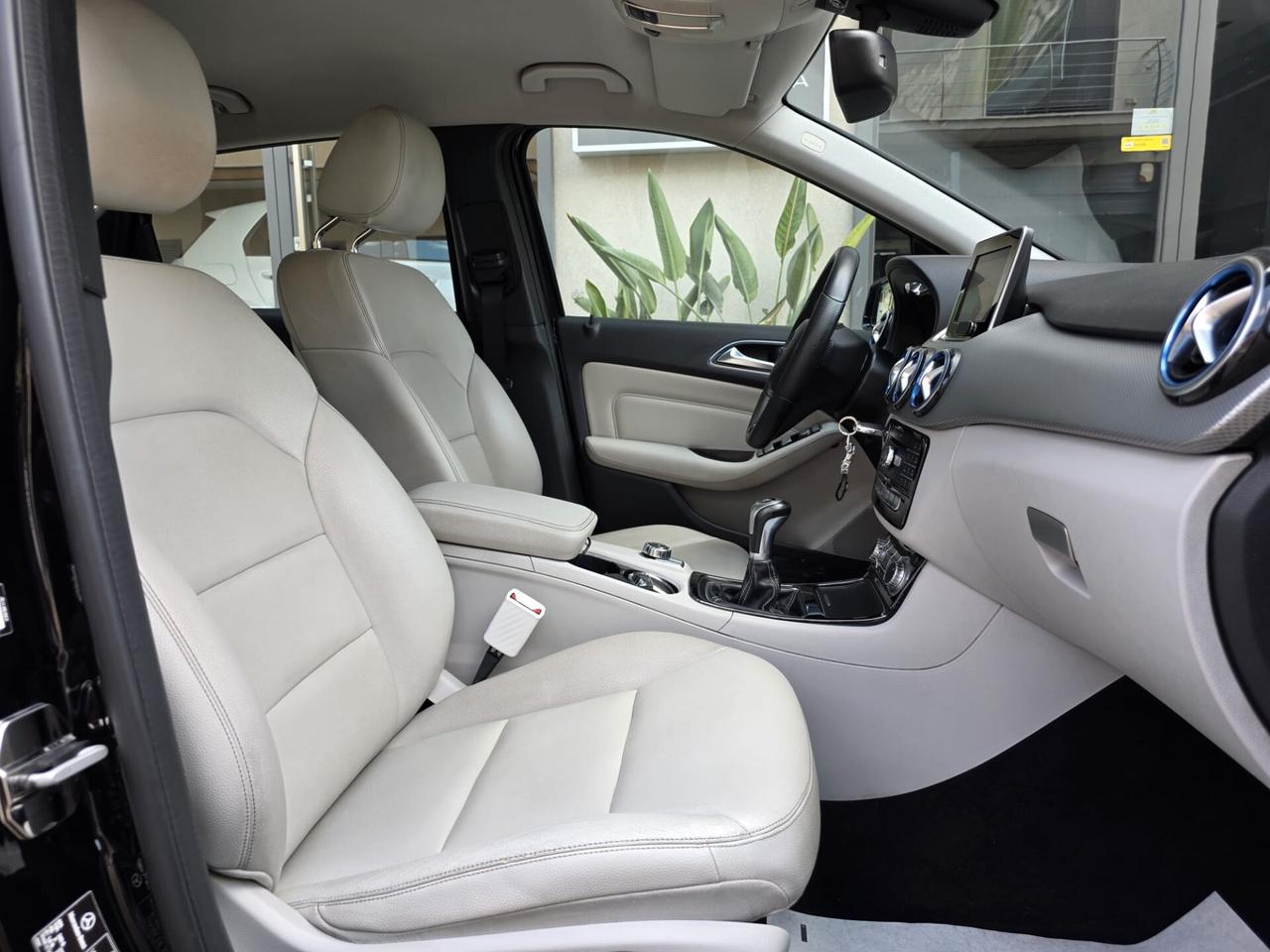 Mercedes-benz B 180 CDI Premium+Cerchi 18+Pelle Totale..