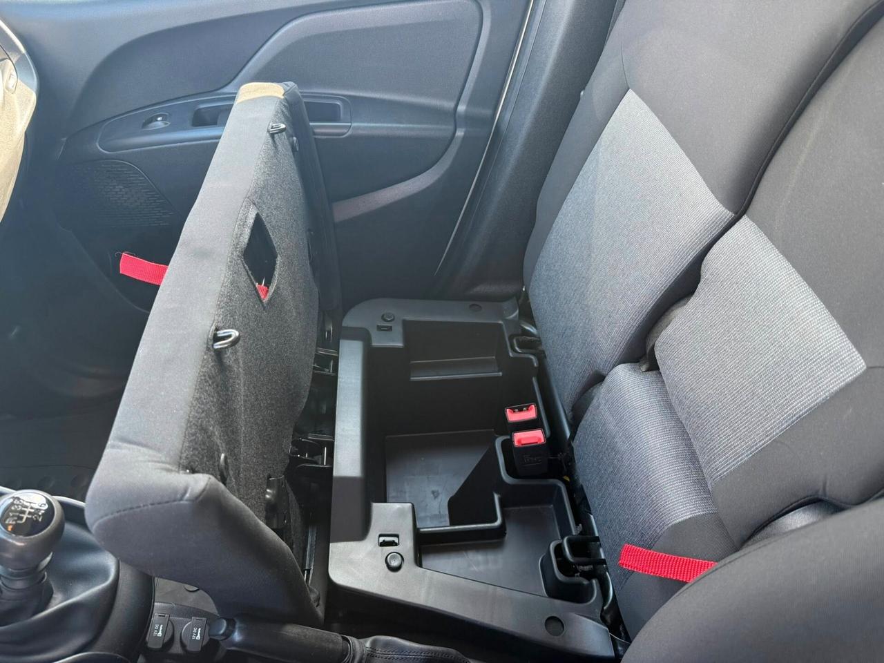 Fiat Doblò 1.6 MJT 105CV SX 3 Posti -Gancio T- FULL OPT