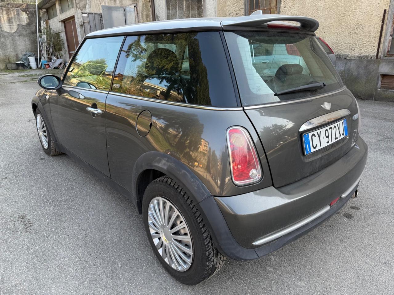 Mini Cooper 1.6 park Line