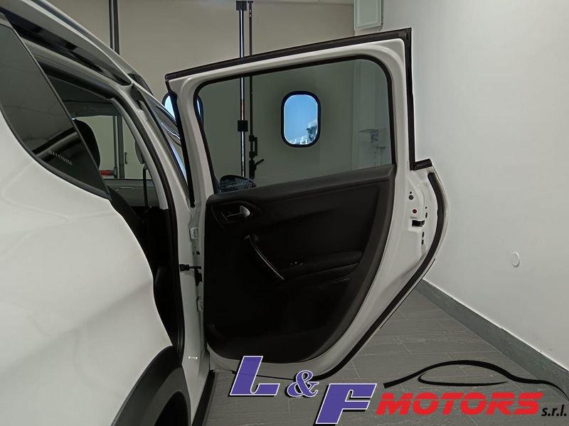 Peugeot 2008 BlueHDi 100 S&S Allure
