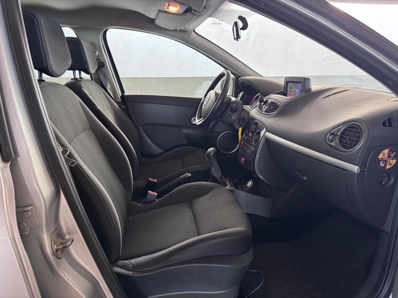 Renault Clio 1.2 16V SporTour 20th Anniversario