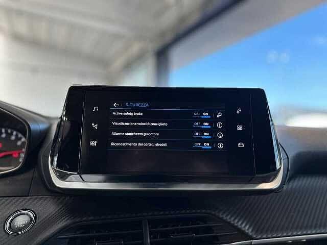 Peugeot 2008 BlueHDi 100 S&S Allure
