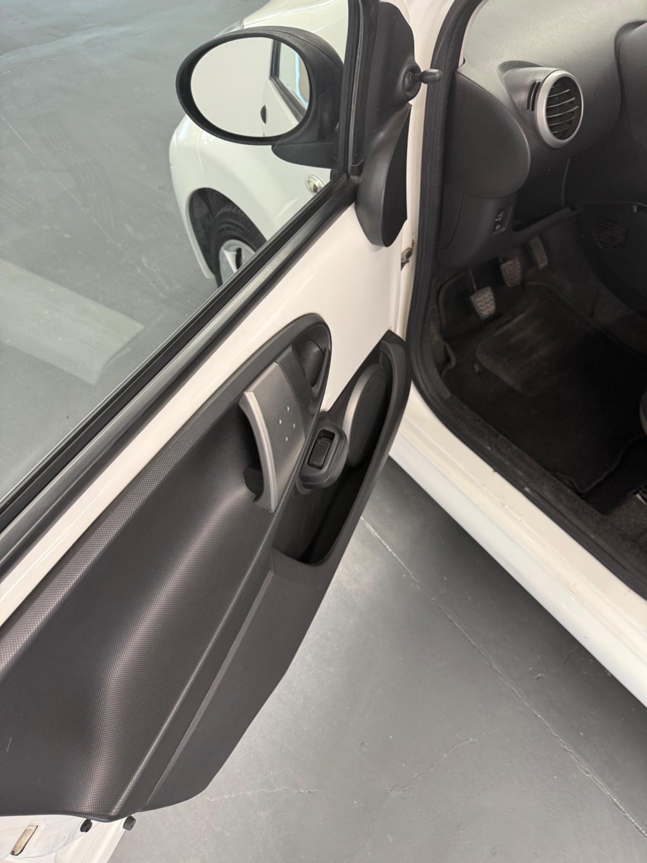 Toyota Aygo 1.0 12V VVT-i 5 porte Lounge Connect