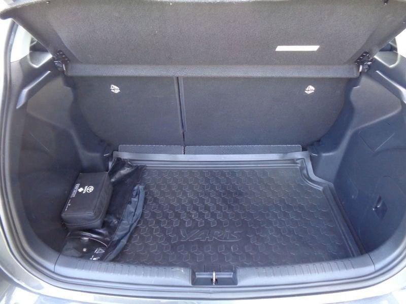 Toyota Yaris Yaris 1.5h Business