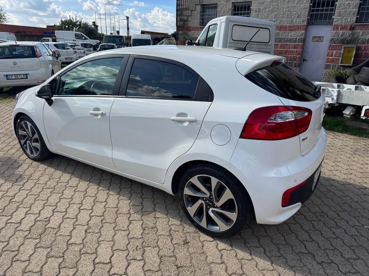Kia Rio 1.4 CRDi 5p. Cool neopatentati euro 6