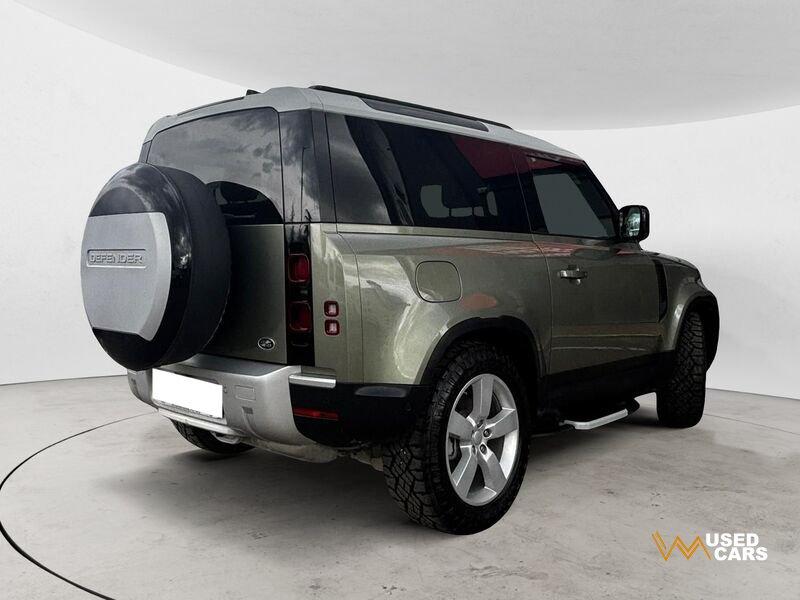 Land Rover Defender 3.0 I6 400 90 First Edition AWD auto