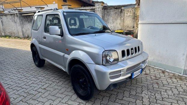 SUZUKI Jimny 1.3i 16V cat 4WD JX