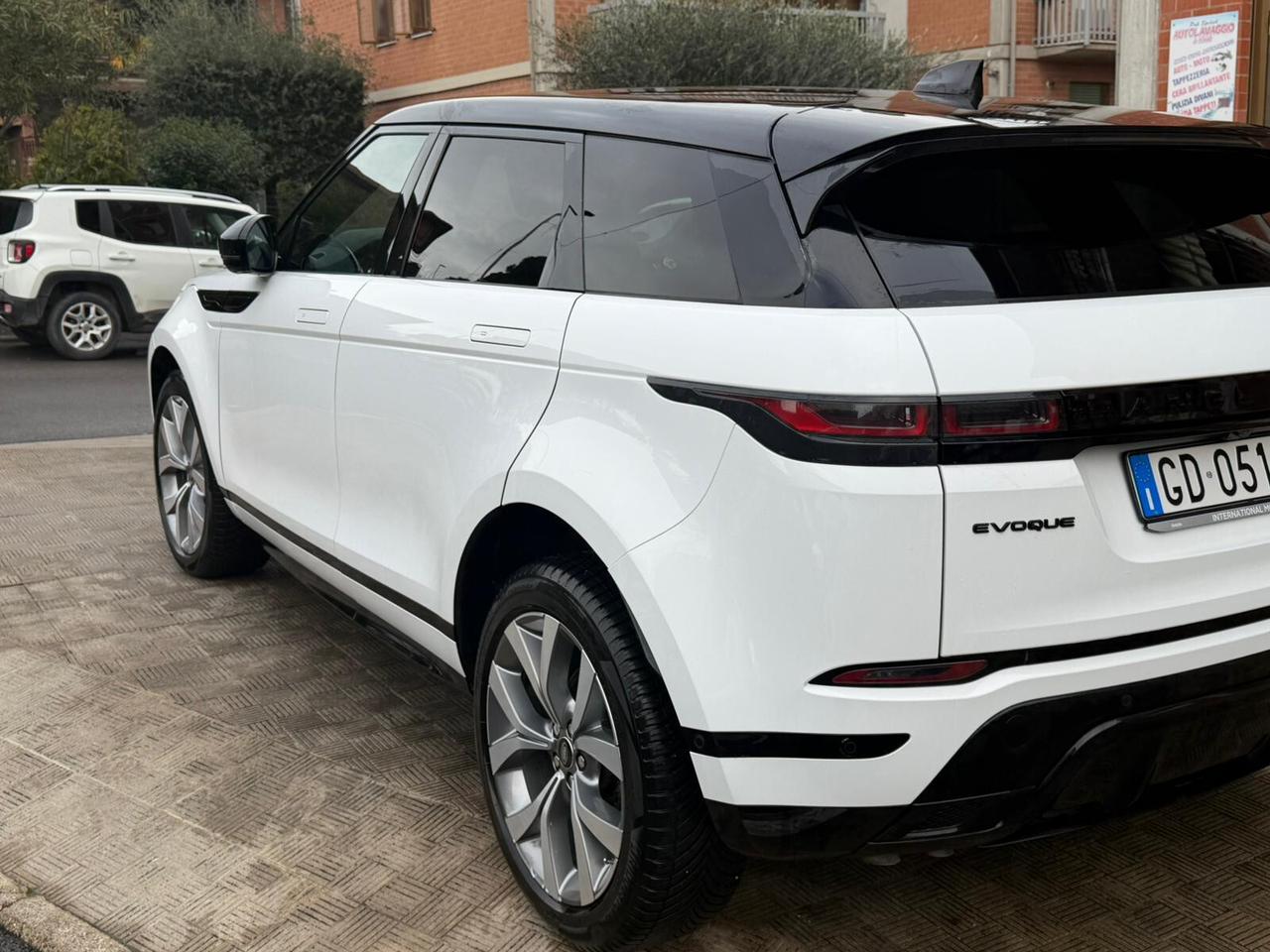 Land Rover Range Evoque 2.0D I4 204 CV AWD Auto R-Dynamic SE