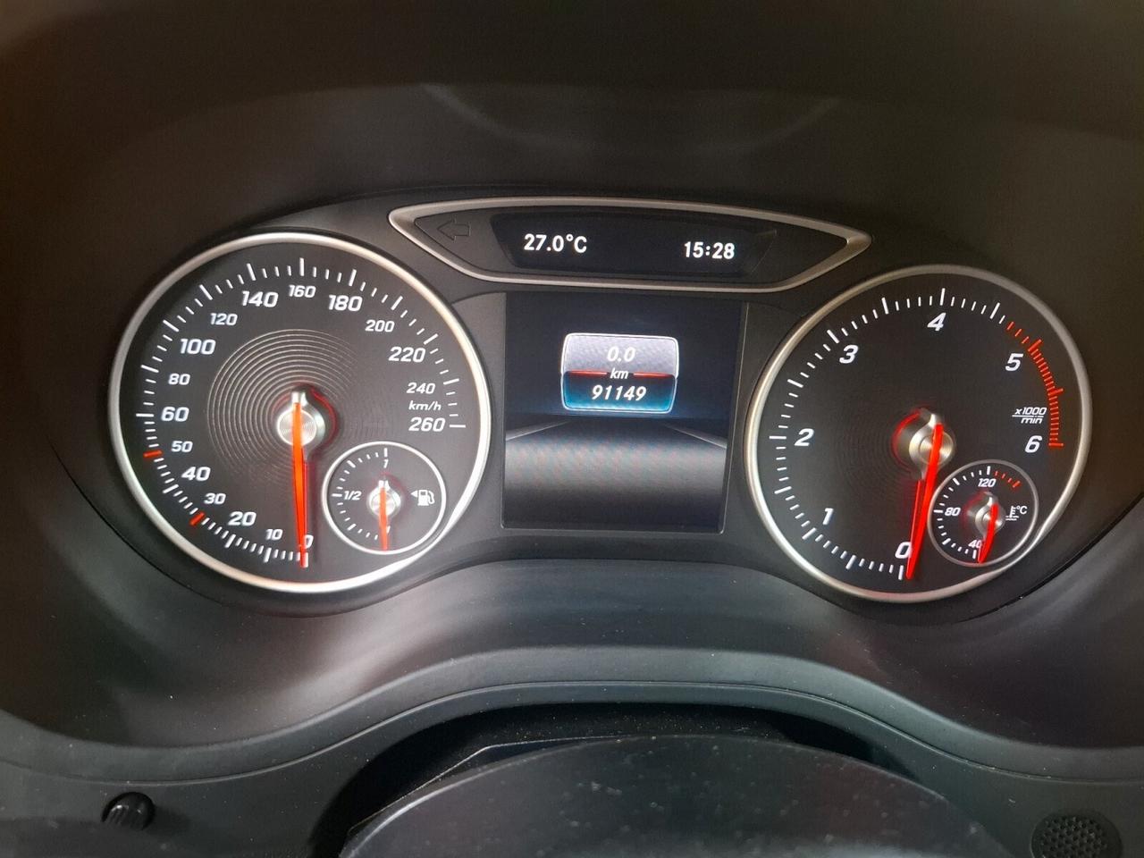 Mercedes-benz B 180 B 180 d Business full optional