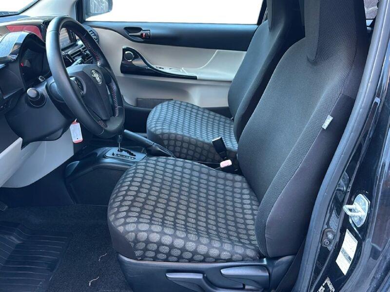 Toyota iQ iQ 1.0 Sol