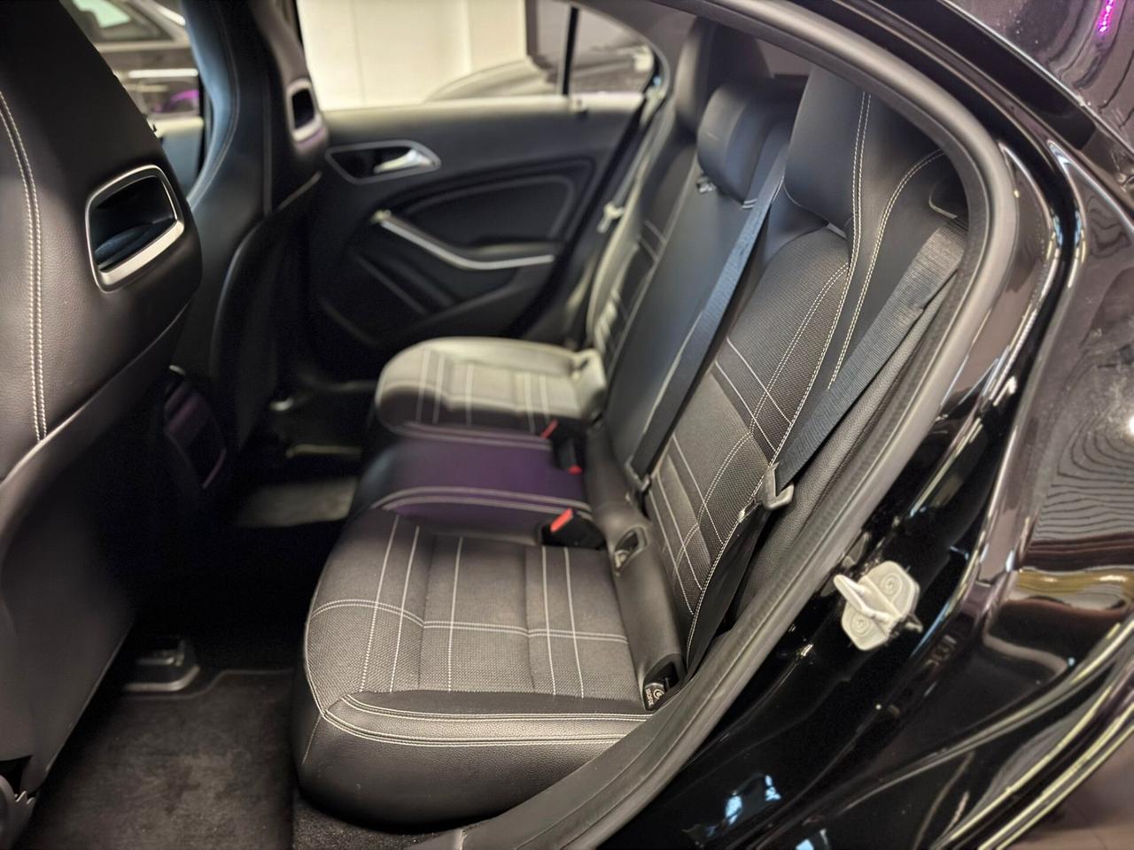 Mercedes-benz A 180 d Sport my16